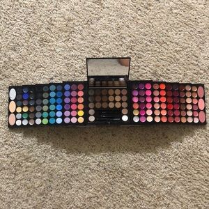 Sephora Blockbuster makeup palette